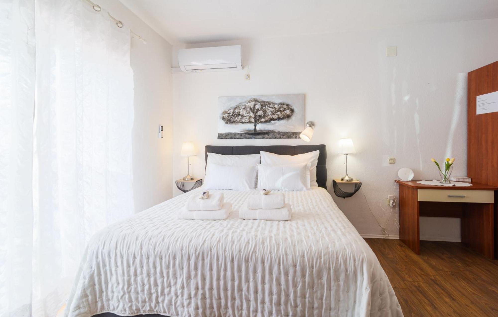 Apartments Bubalo 흐바르 객실 사진